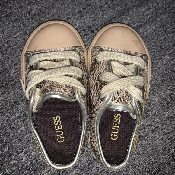 guess trainers size 5